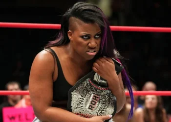 Athena sufre una lesión en las últimas grabaciones de ROH