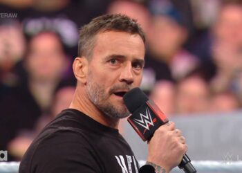 CM Punk firma con RAW y anuncia que estará en el Royal Rumble masculino 2024