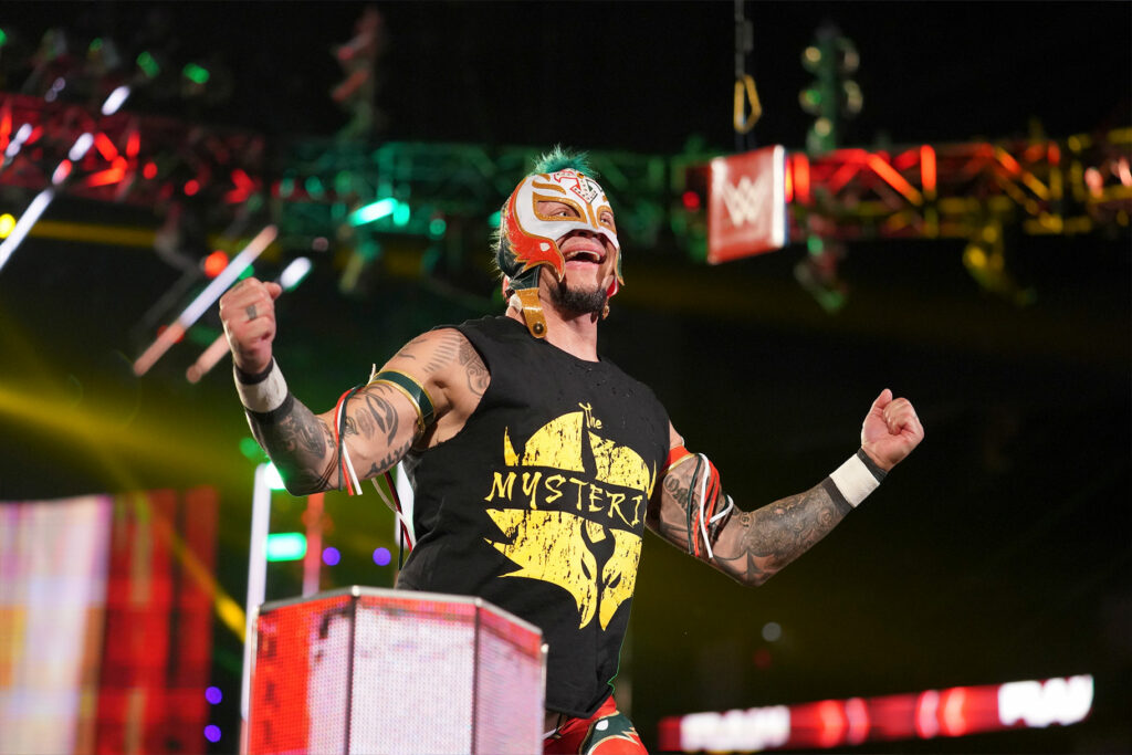 Rey Mysterio brinda una actualización de su lesión