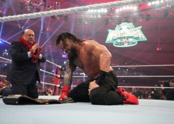 Roman Reigns derrota a LA Knight, Randy Orton y AJ Styles y retiene el Campeonato Universal Indiscutido