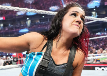Ex superestrella de WWE cree que Bayley está siendo perjudicada por Cody Rhodes