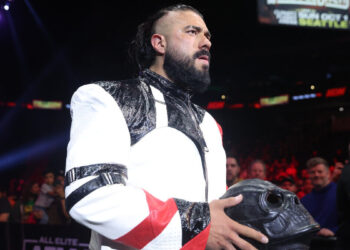 Andrade El Idolo responde con calma a su disputa legal: “¡Tengo salud, y eso es lo más importante!”