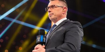 Michael Cole revela la duración de su contrato nuevo con WWE