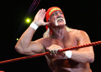 Hulk Hogan insinúa que podría ser un participante sorpresa en Royal Rumble 2024