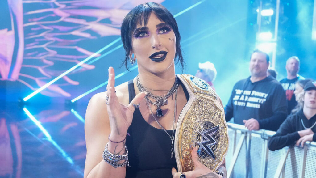 Rhea Ripley asegura que una luchadora de AEW fue la motivación detrás de su cambio de apariencia