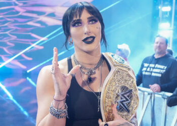 Rhea Ripley asegura que una luchadora de AEW fue la motivación detrás de su cambio de apariencia