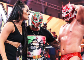 Rey Mysterio elogia a Dragon Lee, y afirma que ve una versión suya de joven en él