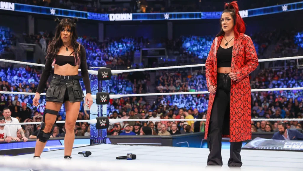 Dakota Kai se posiciona del lado de Bayley en WWE SmackDown