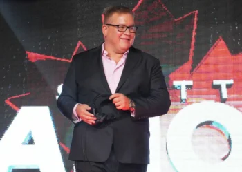 Scott D’Amore visitó el WWE Performance Center la semana pasada