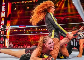 Becky Lynch acusa a Ronda Rousey de negarse a rendirse en WrestleMania 35