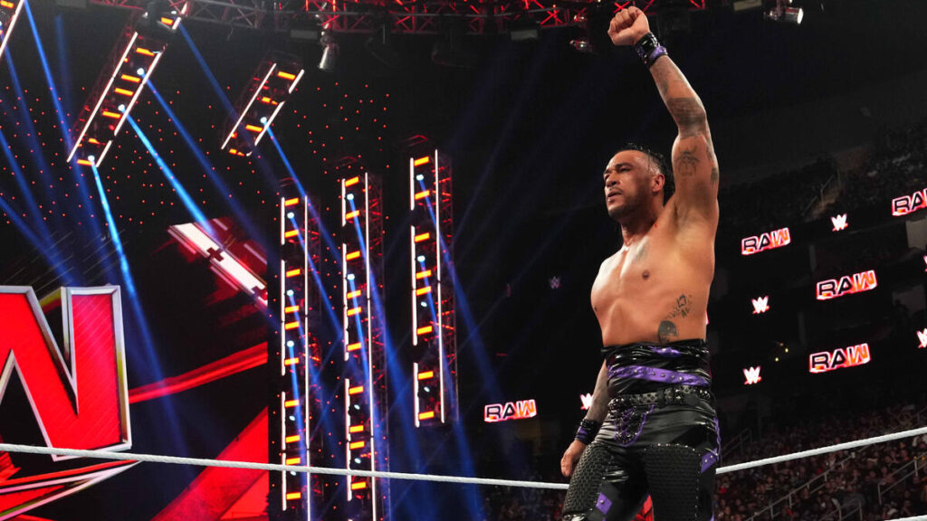 Damian Priest desea enfrentarse a The Rock y Roman Reigns