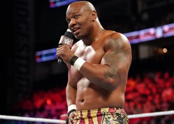 Jim Ross, ante la posible llegada de Shelton Benjamin a AEW: "Ayudaría mucho al vestuario"