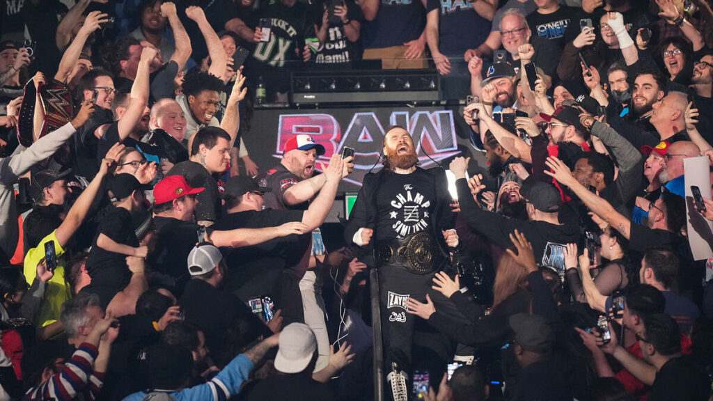 La entrada de Sami Zayn en RAW recibió críticas muy positivas