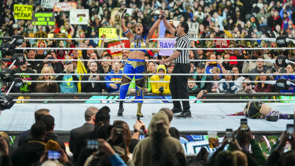 Bayley gana el Campeonato Femenino de WWE en WrestleMania 40