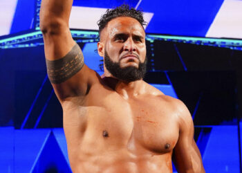 Tama Tonga sufre una lesión que podría requerir cirugía