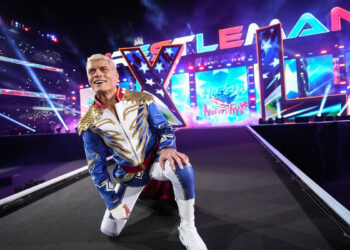 WWE presenta una nueva camiseta para Cody Rhodes tras ganar el Campeonato Universal Indiscutido de WWE en WrestleMania 40