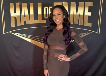 Brandi Rhodes se somete a una operación tras ser diagnosticada con endometriosis en etapa 4