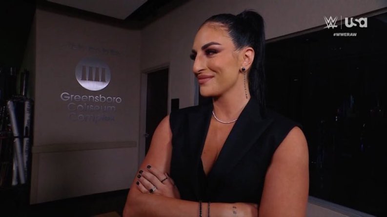 Sonya Deville regresa en WWE RAW tras más de nueve meses ausente por lesión