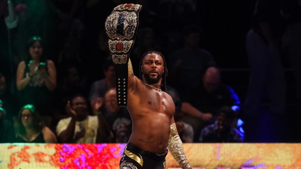 Swerve Strickland reconoce que al convertirse en Campeón Mundial de AEW le han limitado el uso de redes sociales