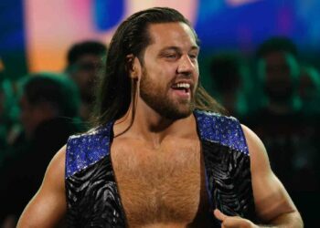 Cameron Grimes cree que Vince McMahon lo alejó de la programación de WWE y que había una batalla de poderes con Triple H