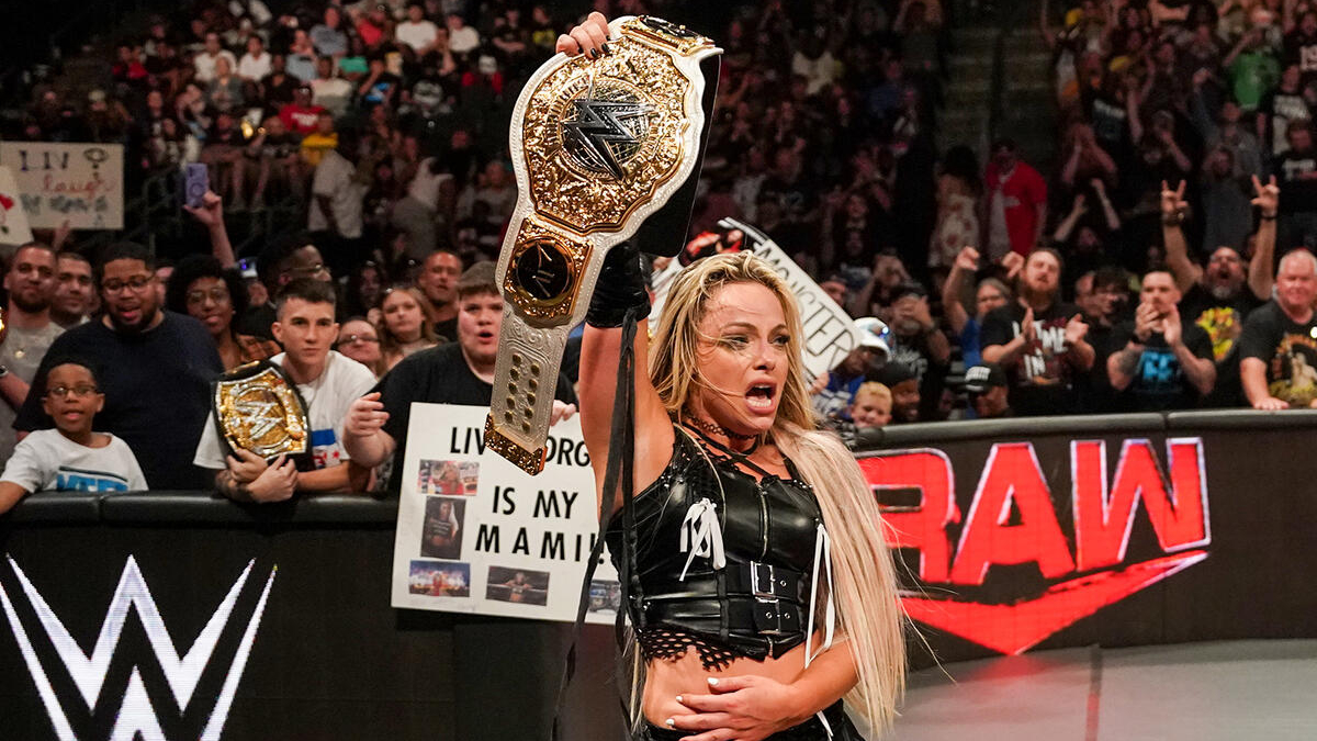 WWE tiene una gran historia para Liv Morgan, afirma un WWE Hall of Famer