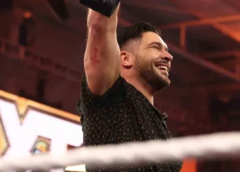 Ethan Page asegura que aún no ha firmado con WWE y que está a la espera de la llamada