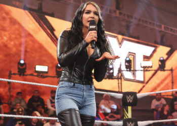 Cora Jade muestra una actualización sobre su lesión