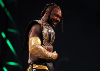 Swerve Strickland ya entrena tras someterse a cirugía en la rodilla