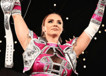 Kamille crítica a AEW por la demora en su debut tras haber firmado con la empresa