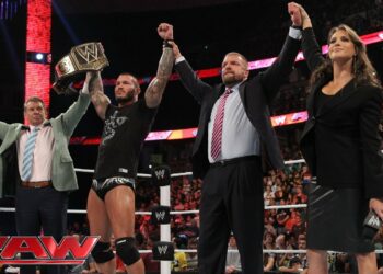 Randy Orton afirma que Vince McMahon no quiso darle un descanso cuando comenzó a tener problemas en la espalda