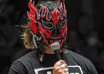 El Desperado anuncia que se someterá a una cirugía de menisco