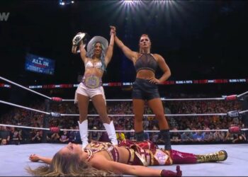 Kamille hace su debut en AEW Dynamite Blood & Guts uniéndose a Mercedes Moné