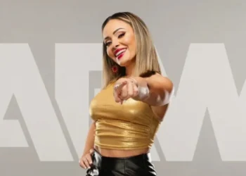 Melissa Santos firma con AEW