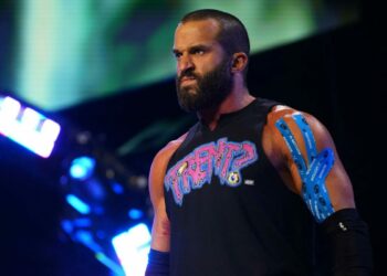 Trent Beretta se somete a una cirugía de cuello