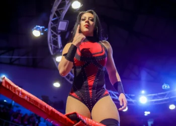 OFICIAL: Stephanie Vaquer firma con WWE