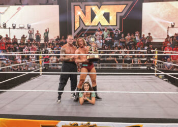 Charlie Dempsey gana por segunda vez la NXT Heritage Cup