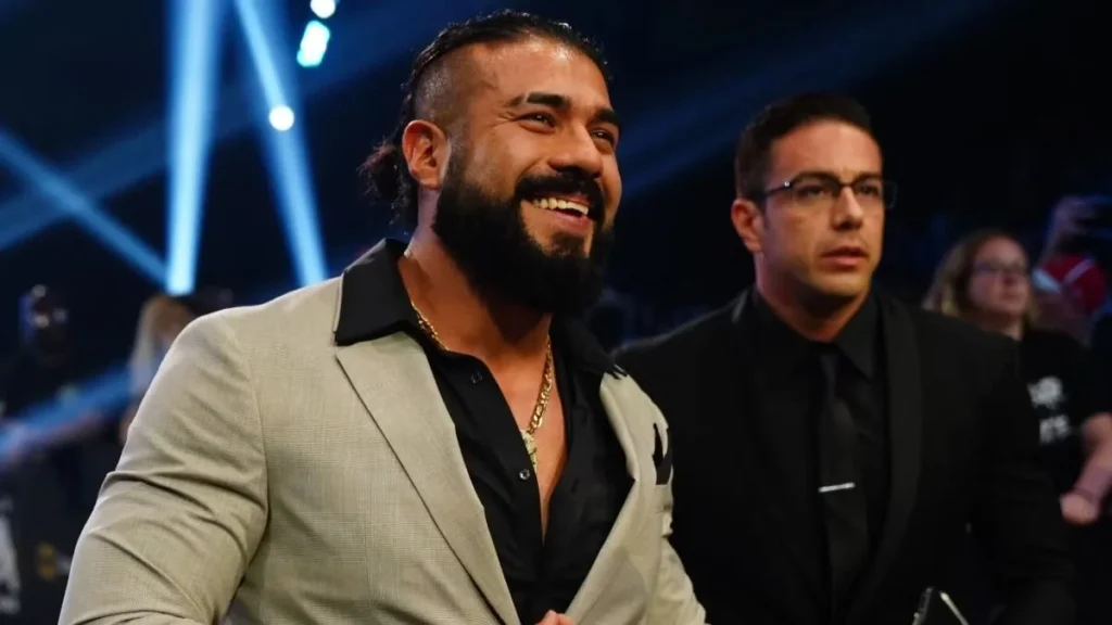 Jose The Assistant estuvo con Andrade en backstage durante el último SmackDown