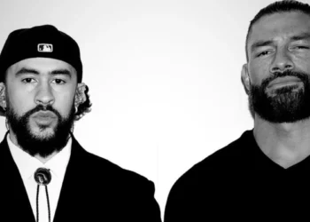 Bad Bunny comparte una imagen con Roman Reigns en redes sociales