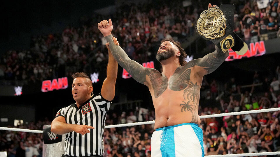 Jey Uso rompe el personaje tras ganar el Campeonato Intercontinental en WWE RAW