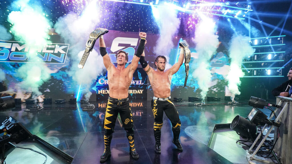 The Motor City Machine Guns ganan los Campeonatos por Parejas de WWE en SmackDown