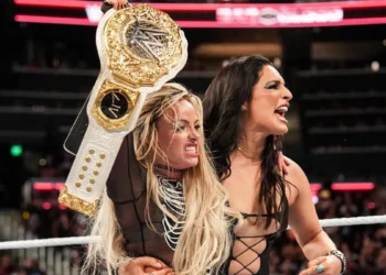 Raquel Rodriguez resalta el apoyo de Liv Morgan durante su enfermedad