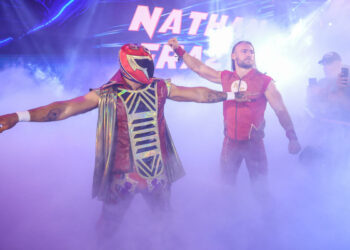 Axiom, deseoso de enfrentarse a los Motor City Machine Guns