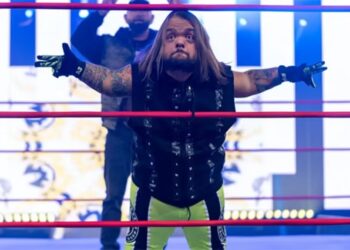 Hornswoggle anuncia que ha firmado un contrato de leyenda con WWE
