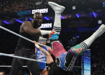 Miembro del Salón de la Fama de WWE aún confía en Omos Se convertirá en el guardián del castillo