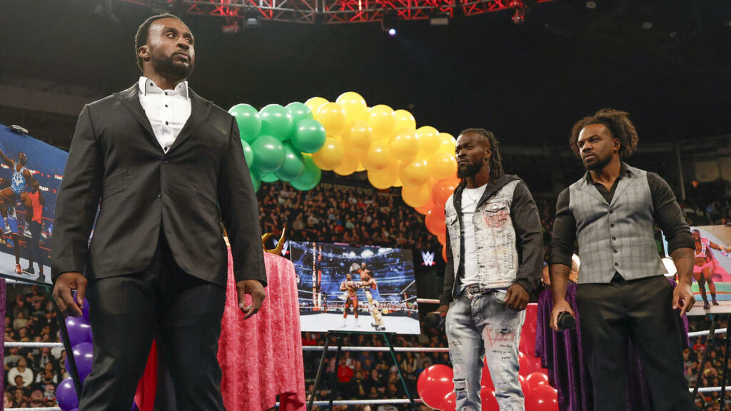 Kofi Kingston y Xavier Woods echan a Big E de The New Day en WWE RAW