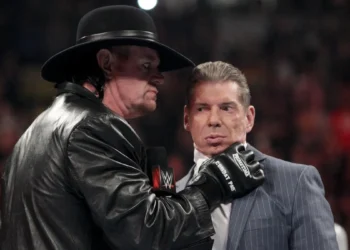 Vince McMahon intentó que The Undertaker rompiera su personaje en varias ocasiones