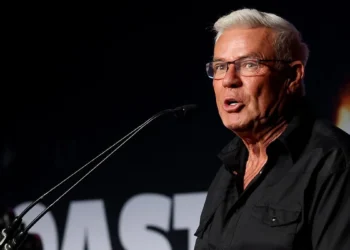Eric Bischoff pierde la fe en AEW: "Son horribles. Me rindo"