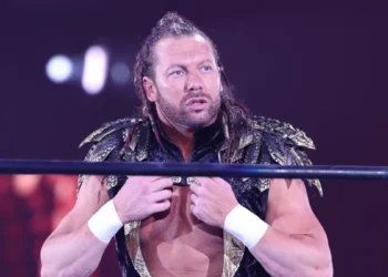 Kenny Omega responde al reporte que indica que “está luchando contra un dolor muy serio”