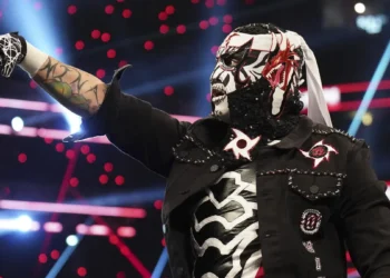 Penta afirma que no quiere ser el nuevo Rey Mysterio