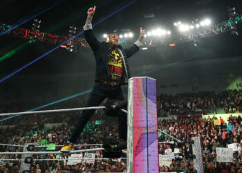 Rey Mysterio anuncia su participación en Royal Rumble 2025